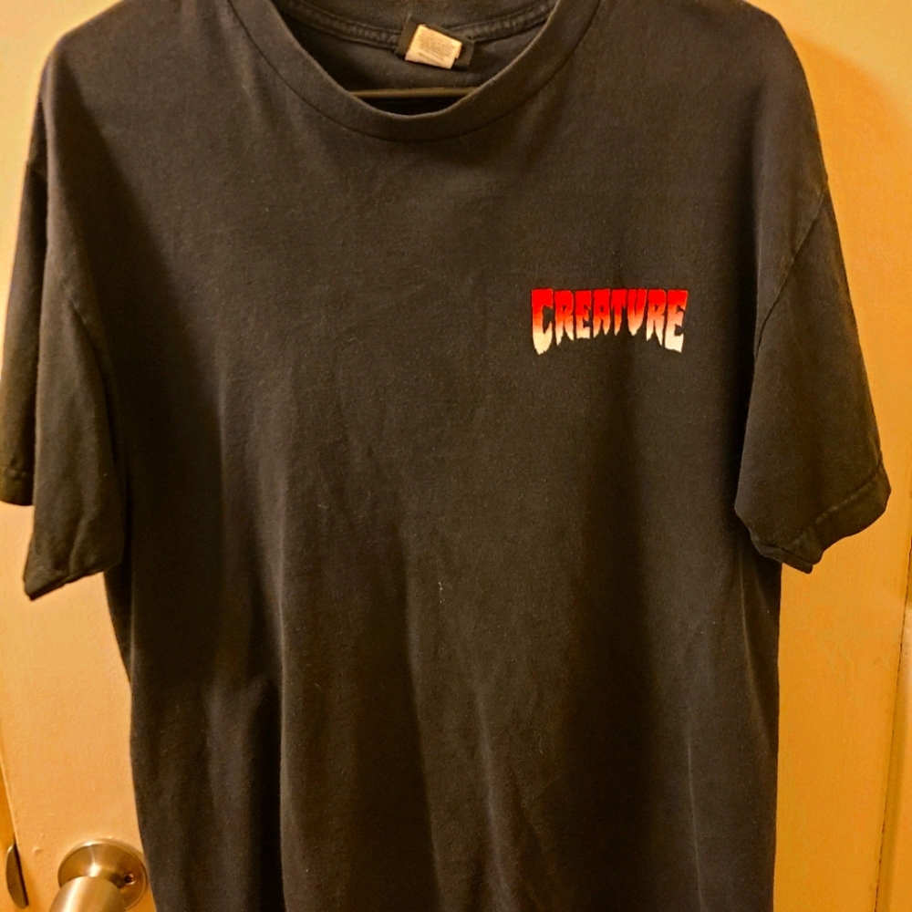 Men's Creature T-shirt size Large